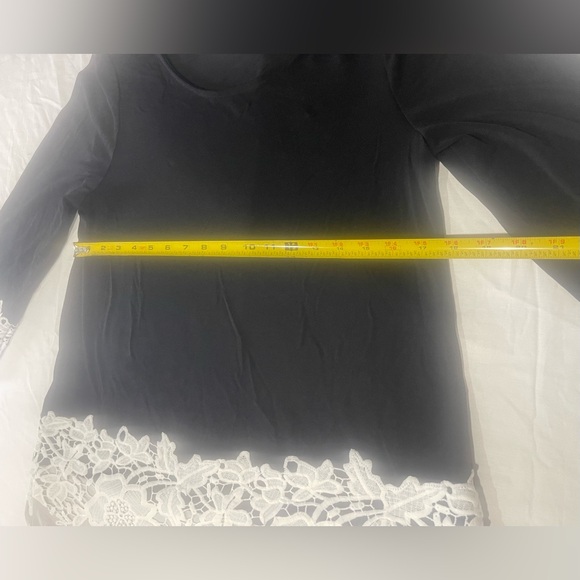 🖤🤍Charter Club Petite Colorblocked Casual Lace-Trim Top Women’s Size Small🖤🤍 - Picture 6 of 8